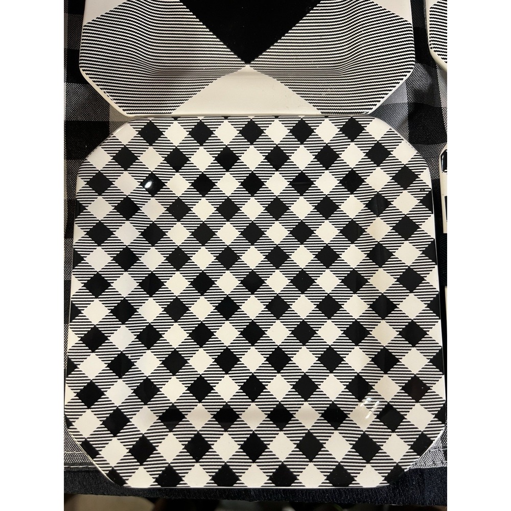 NWT (4) Adam Lippes White and Black Set‎ of Appetizer Plates (2261) - Picture 2 of 5